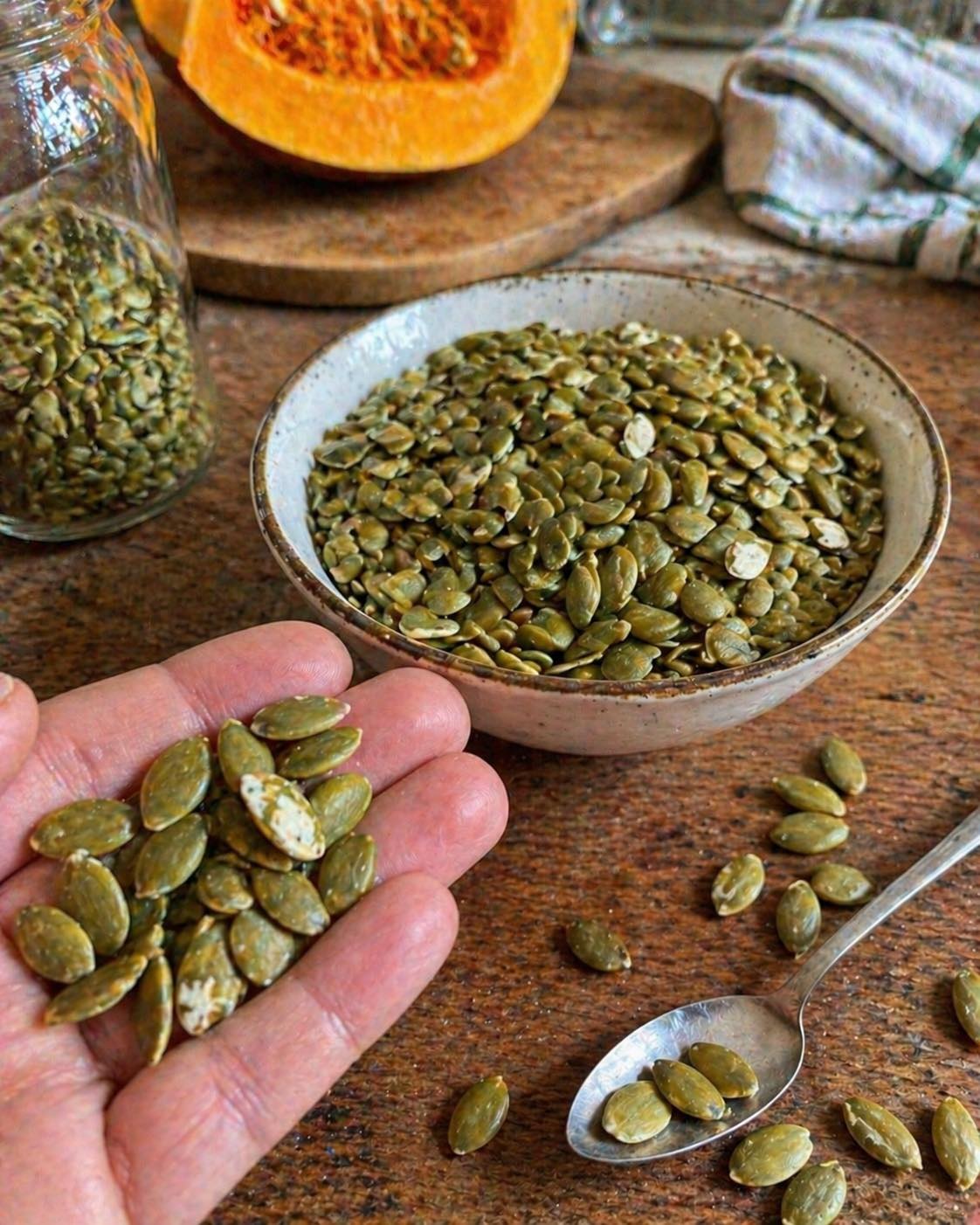 Les scientifiques révèlent ce que la consommation de graines de courge peut provoquer…