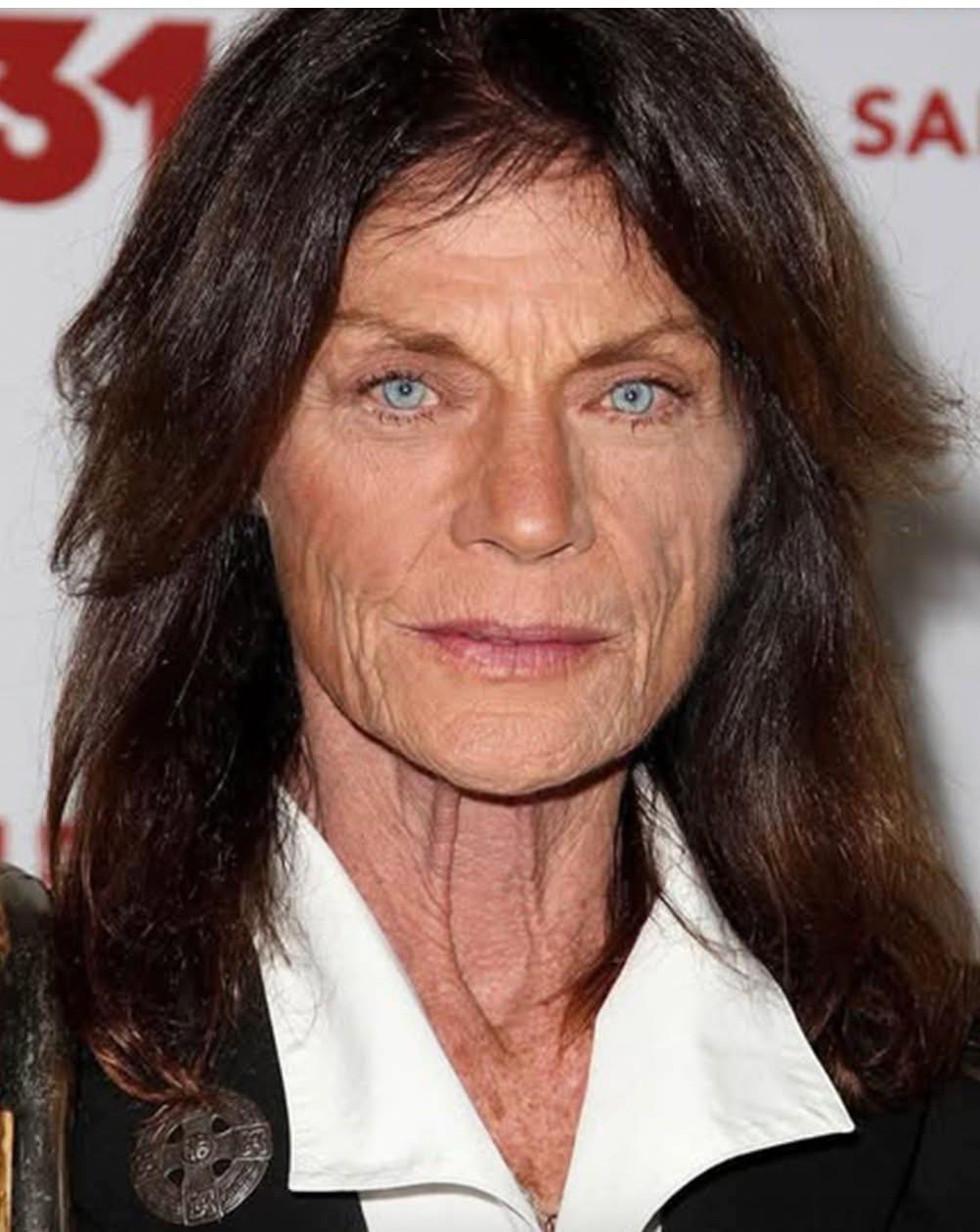 Le look de l'actrice qui a marqué des générations étonne à 77 ans